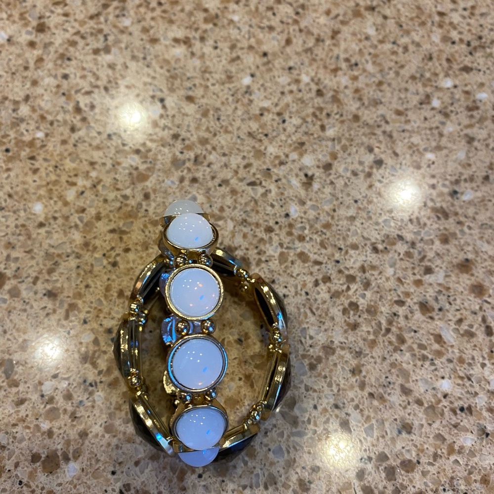 Two stretch bracelets - Picture 4 of 4